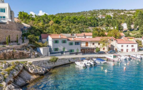 Stunning Home In Jablanac With House Sea View